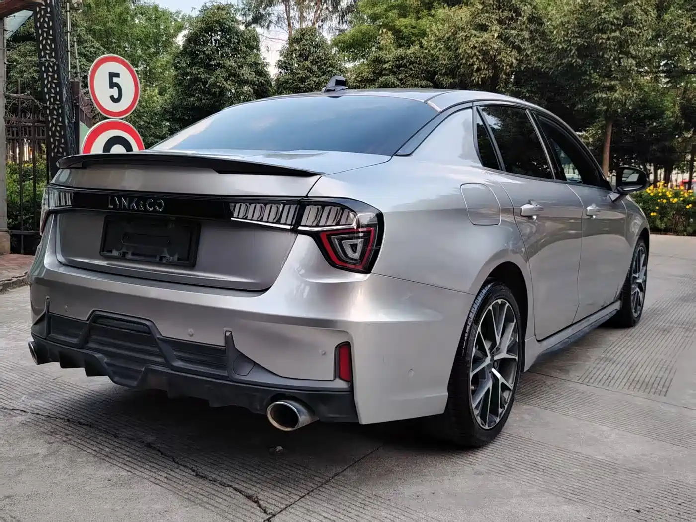 Lynk & Co 03 2018 1.5TD DCT Power Pro Version China V фото 11