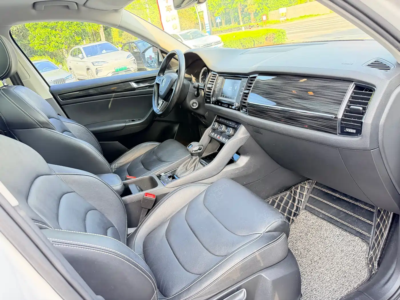 Škoda Kodiaq 2017 TSI330 7-seater 2WD Luxury Edition фото 12