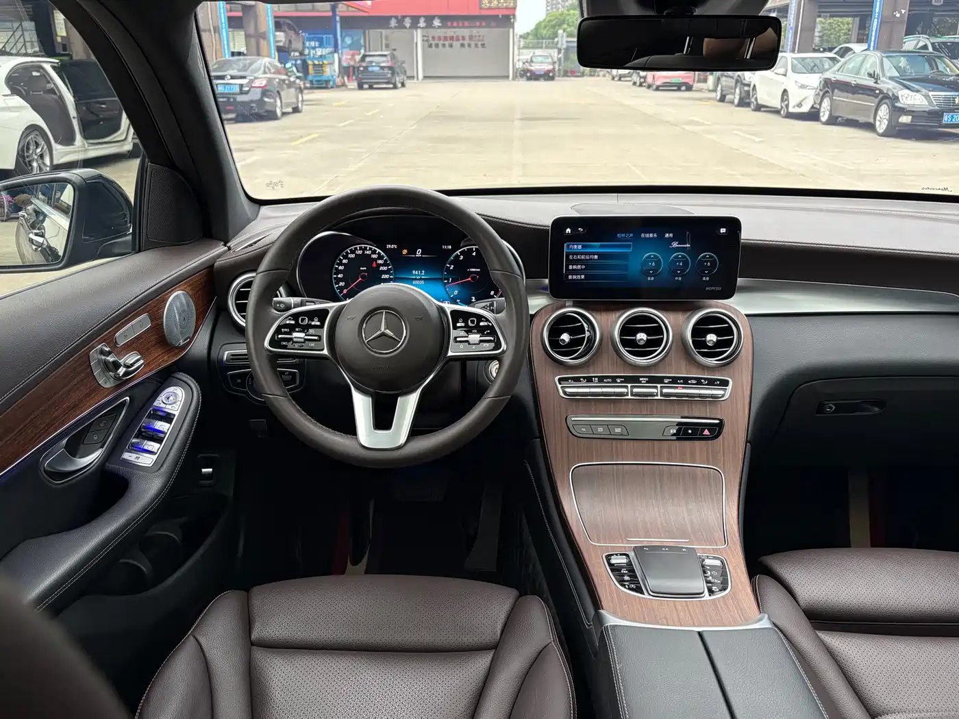 Mercedes-Benz GLC 2020 GLC 300 L 4MATIC Luxury фото 7