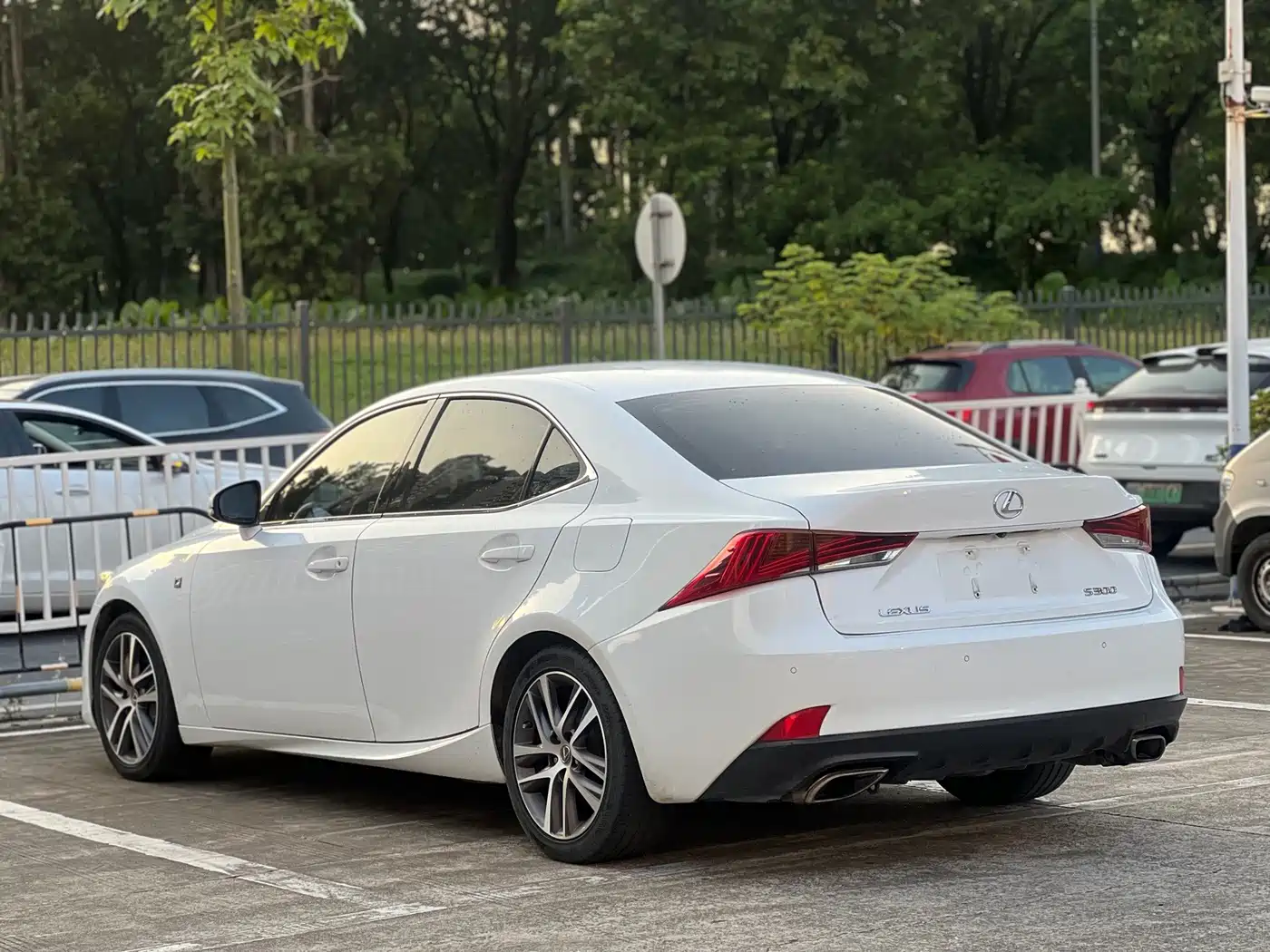 Lexus IS 2018 2017 300 F SPORT
