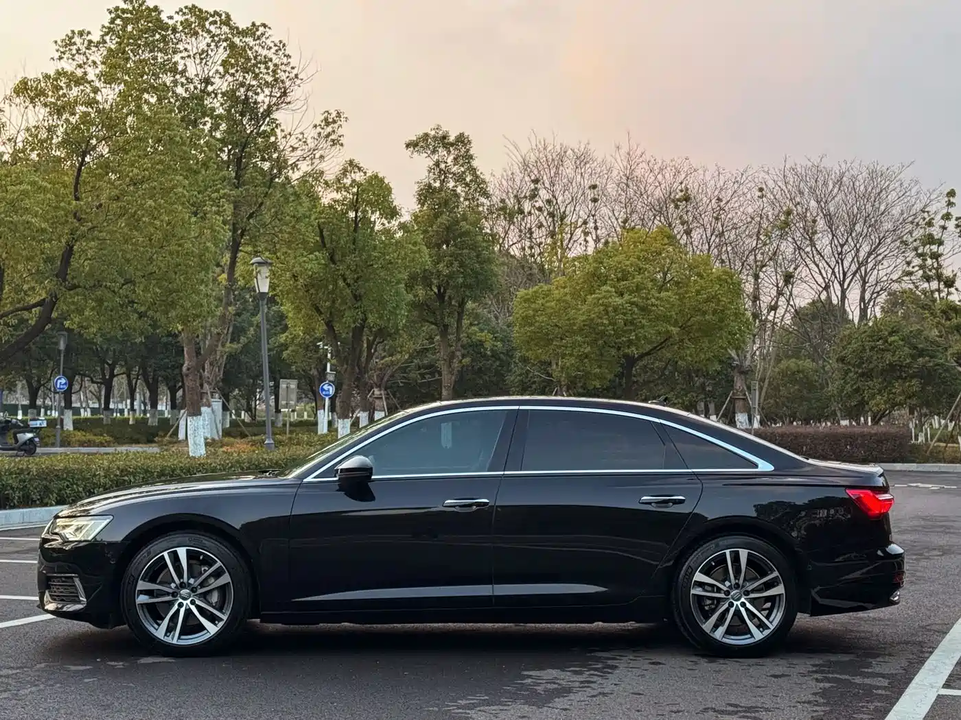 Audi A6L 2021 45 TFSI quattro Exclusive Elegance фото 4