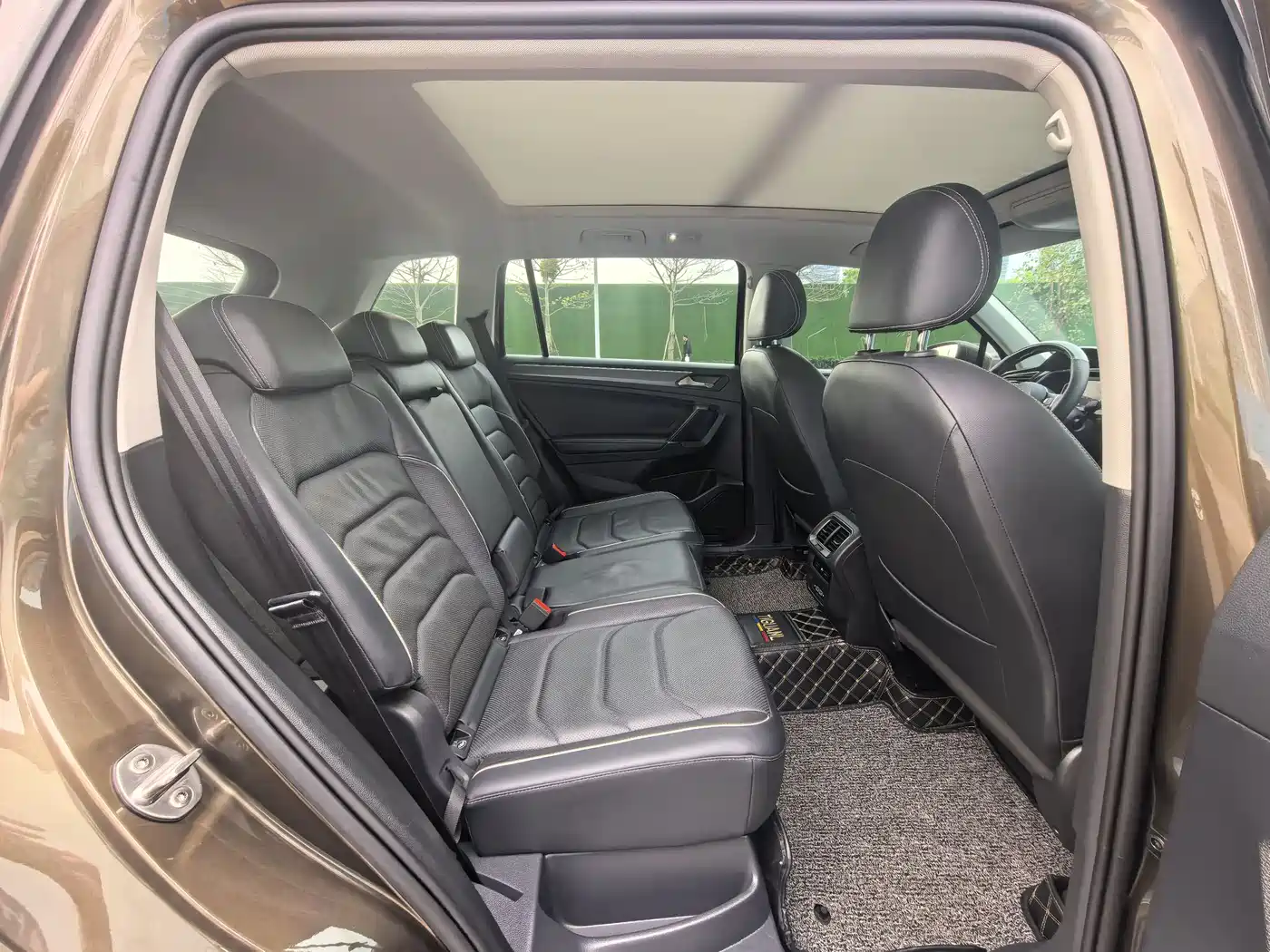 Volkswagen Tiguan L 2020 330TSI Auto 2WD R-Line Flagship China VI фото 9