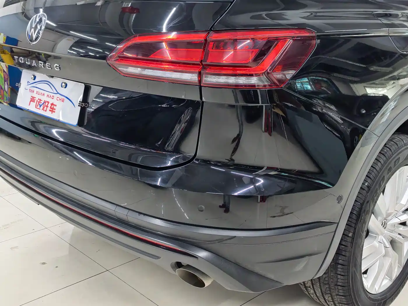 VOLKSWAGEN TOUAREG