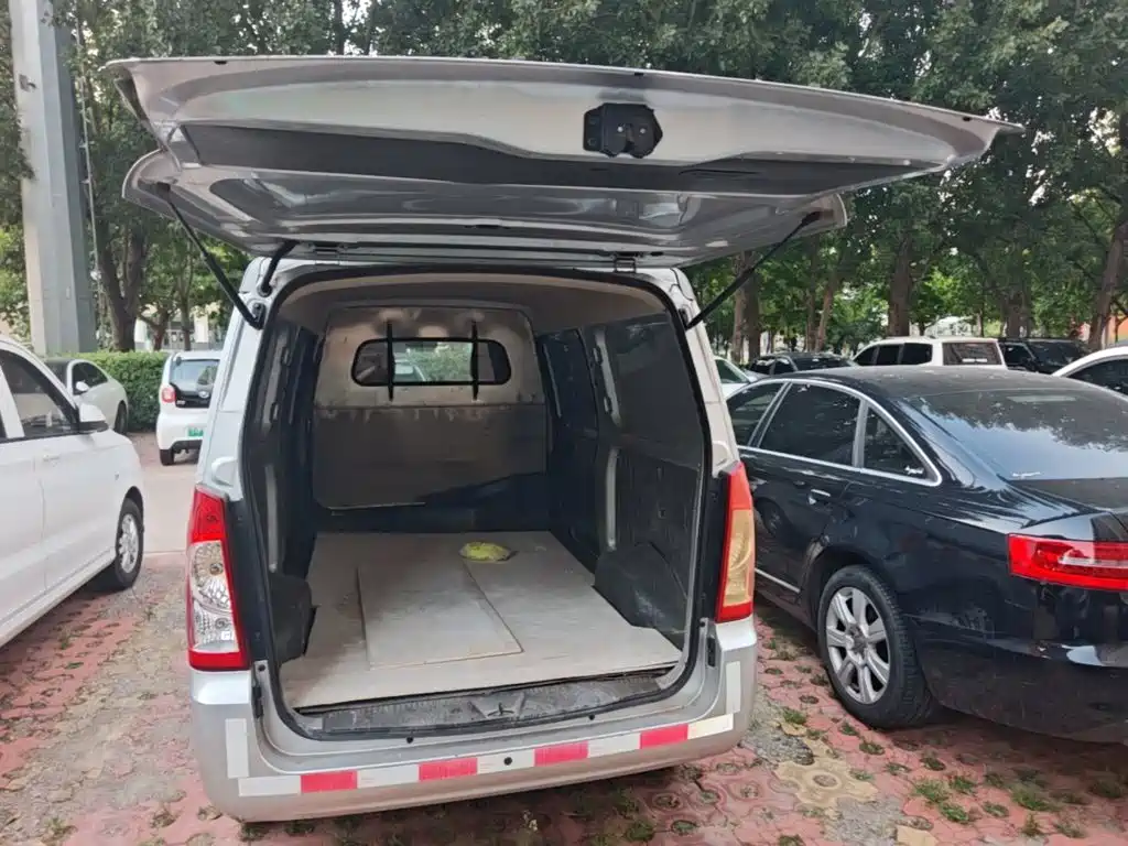Wuling Motors Wuling Rongguang S 2023 2021 Model 1.2L Basic Enclosed Van 2-Seater LSI