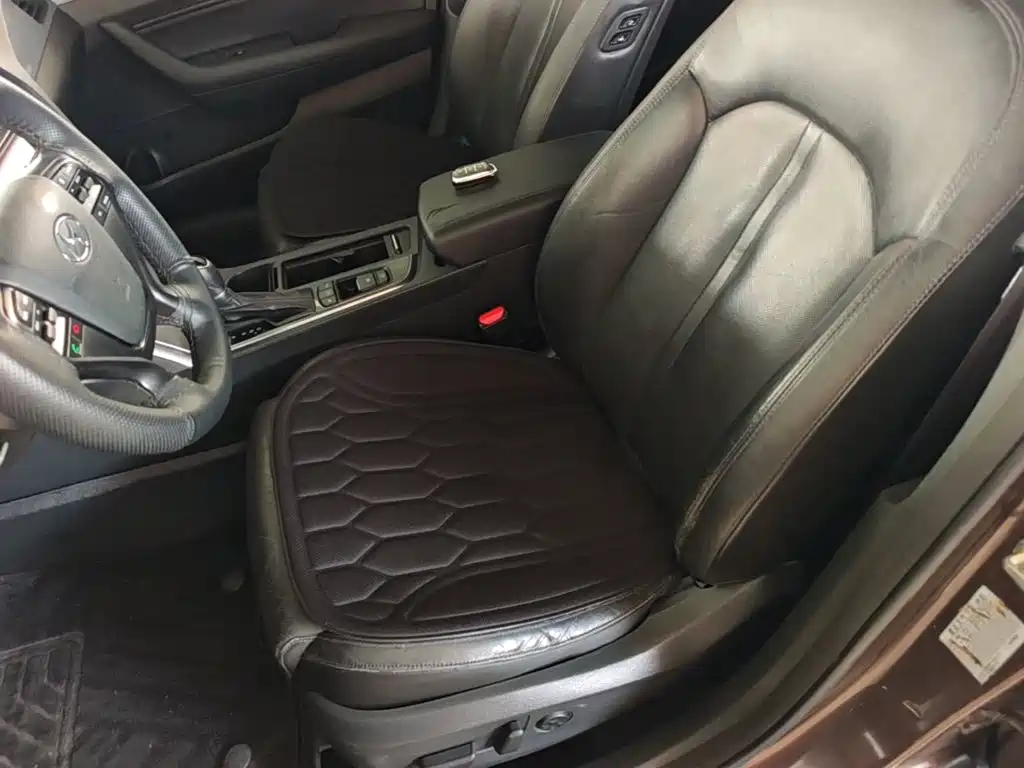 Photo 15 - Hyundai Sonata