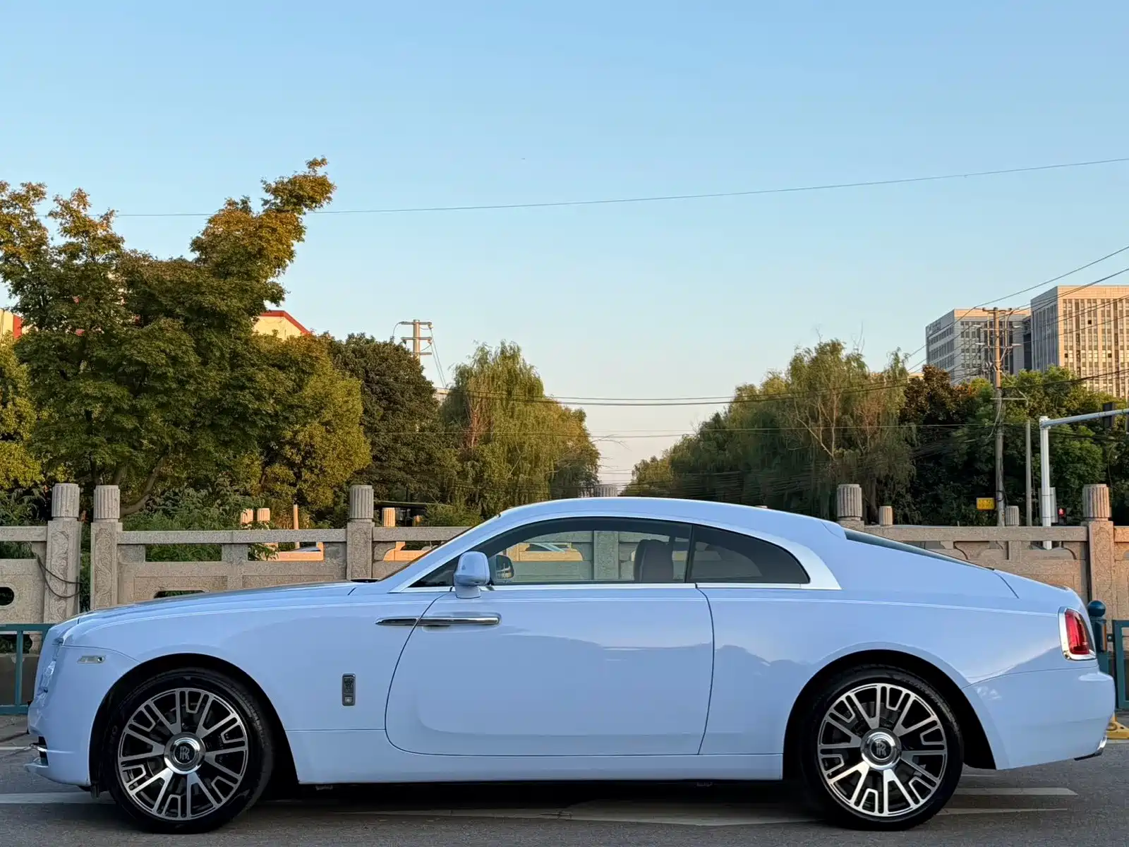 Фото 6 - Rolls-Royce Wraith