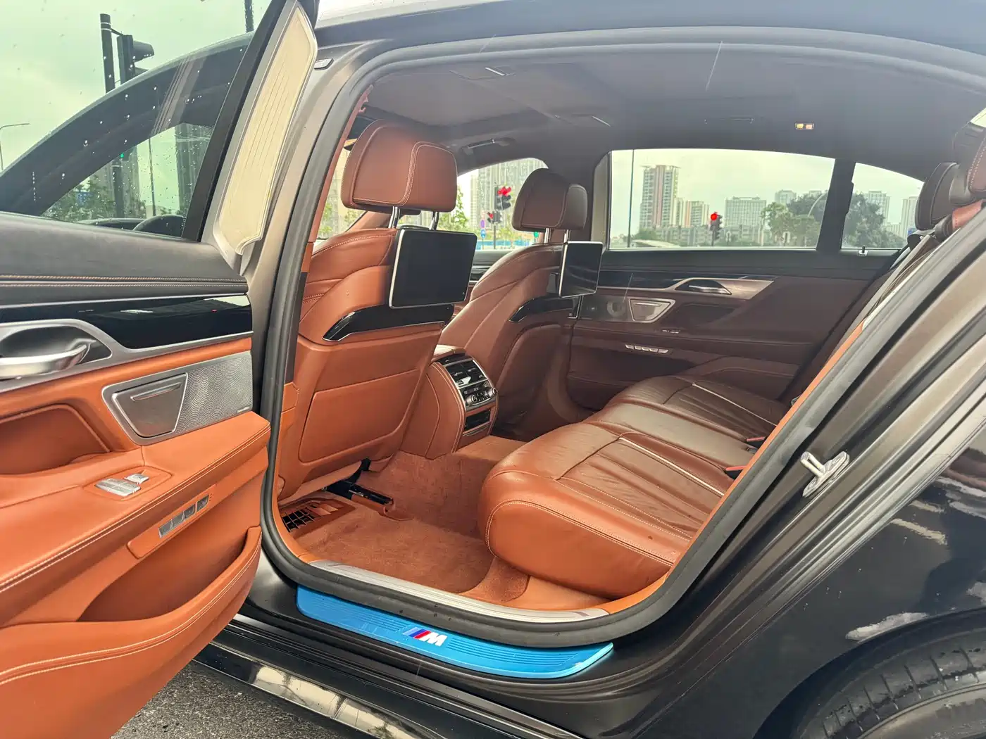 BMW 7 Series 2018 740Li xDrive Premium Type M Sport Package фото 6