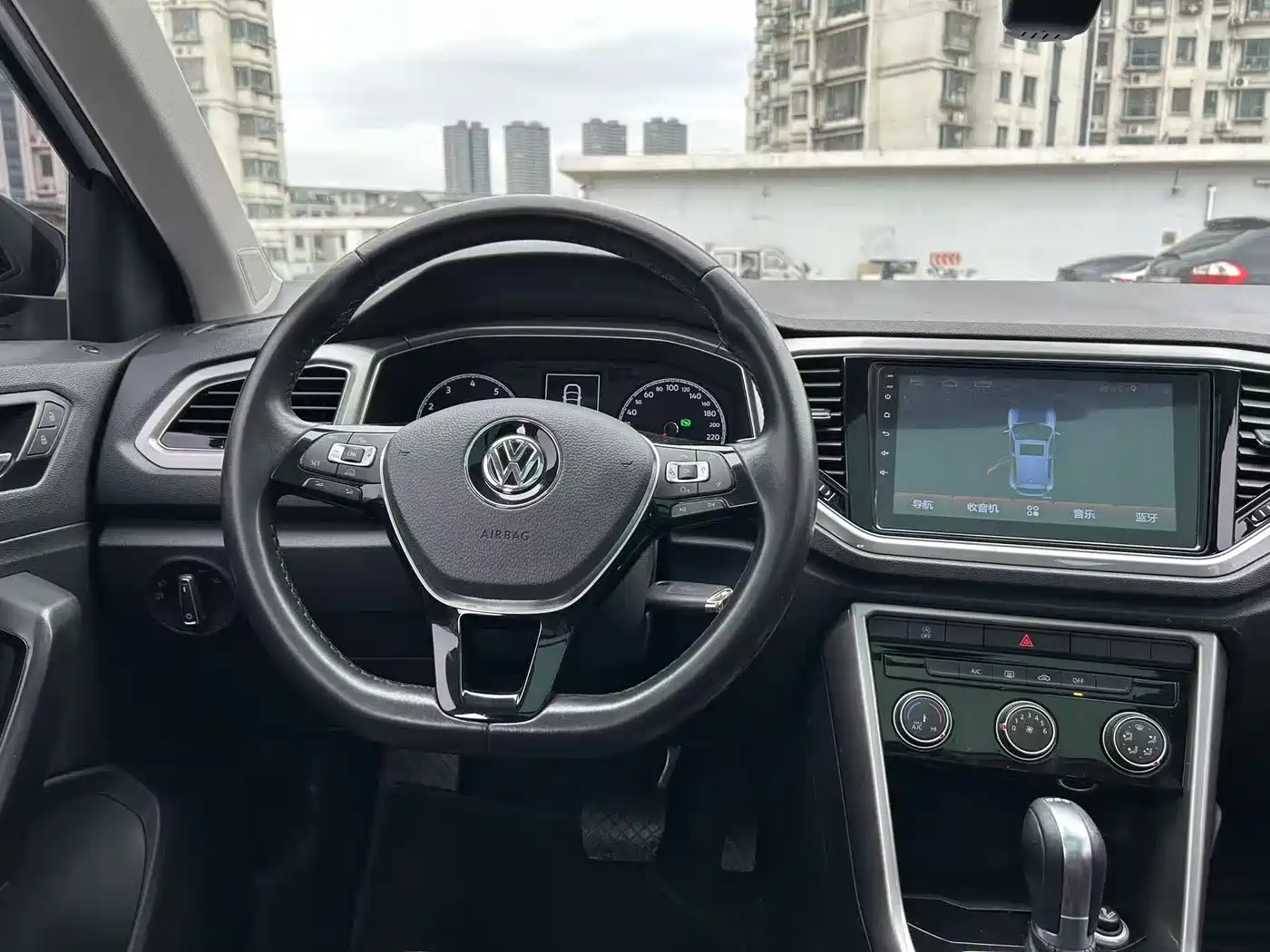 Volkswagen T-ROC 2018 230TSI DSG 2WD Progressive China V фото 15