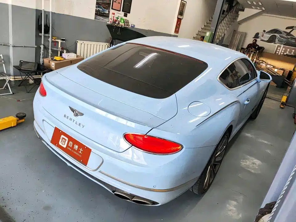 Фото 2 - Bentley Continental