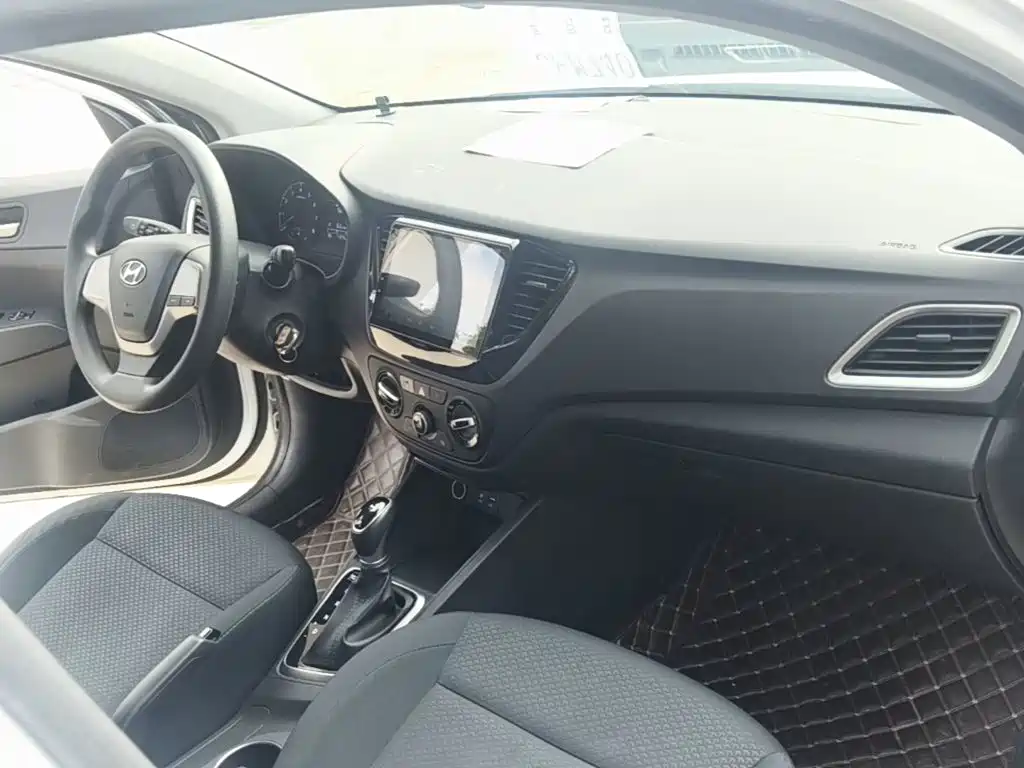 Hyundai Verna RV 2019 2017 1.4L Automatic Cool Edition GLS China VI