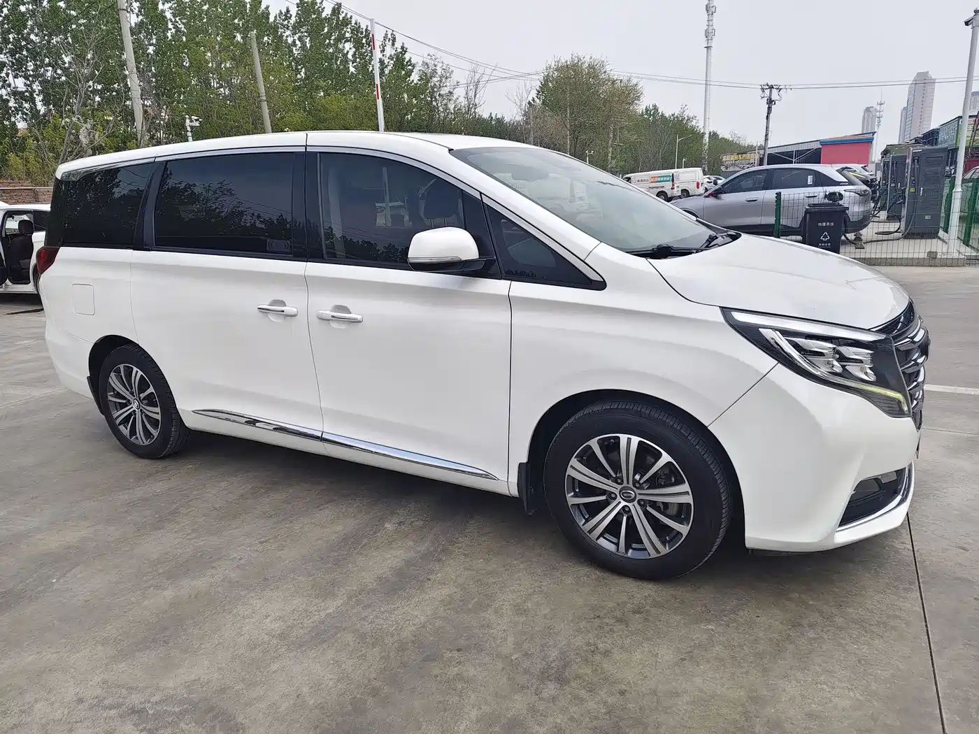 GAC Trumpchi Trumpchi M8 2018 320T Premium Edition фото 4