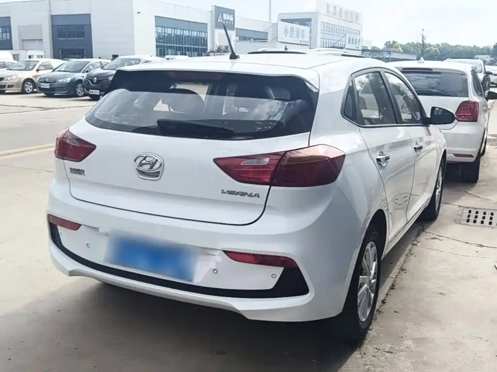 Hyundai Verna RV 2019 2017 1.4L Automatic Cool Edition GLS China VI