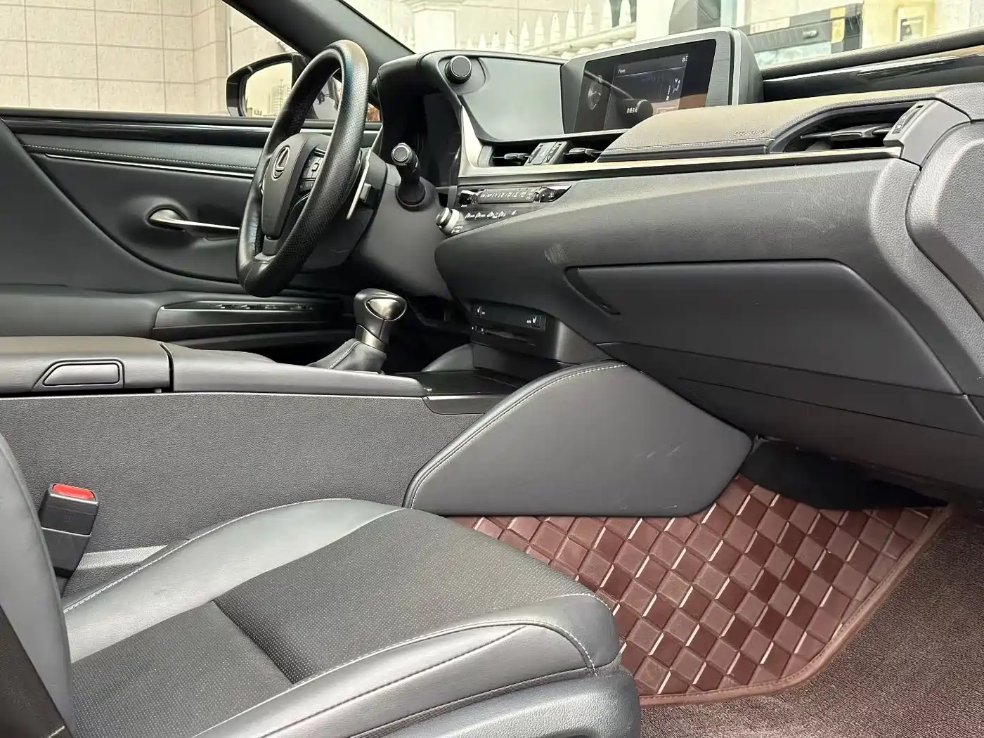 Lexus ES 2021 200 Excellence Edition фото 6