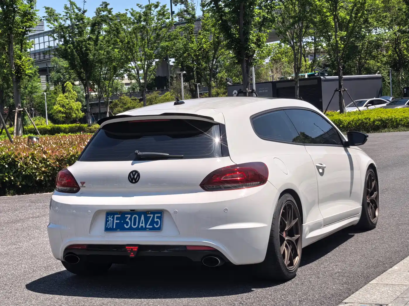 Volkswagen Scirocco 2011 Model R 2.0TSI фото 6