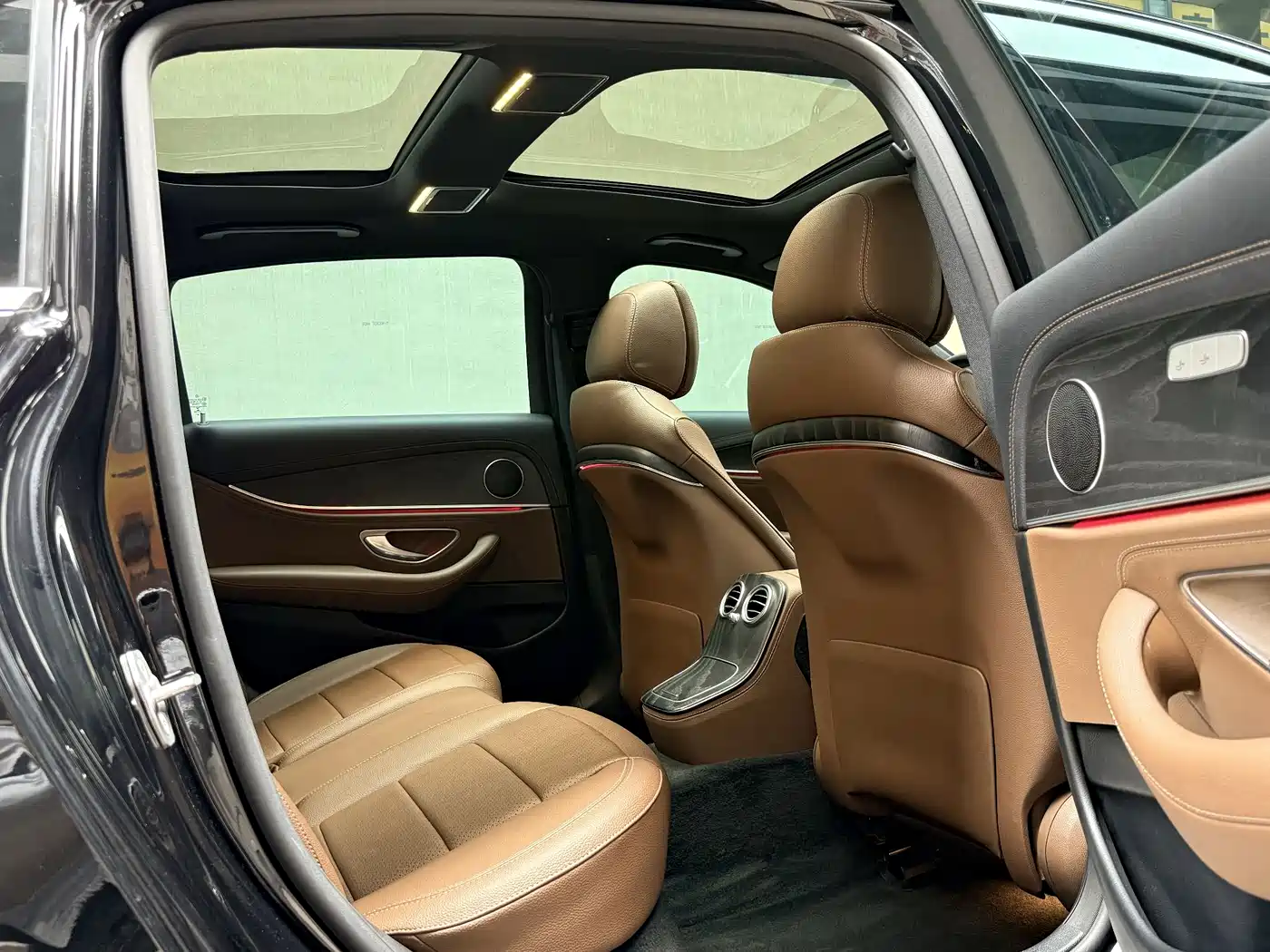 Mercedes-Benz E-Class 2021 E 260 L Sport 4MATIC фото 9