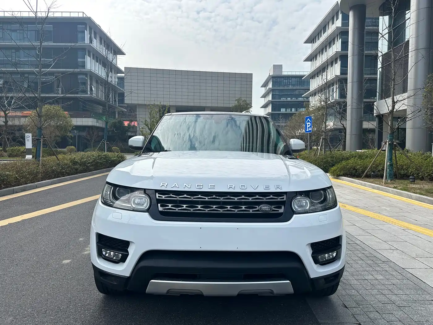 Land Rover Range Rover Sport 2015 3.0 SC V6 HSE DYNAMIC фото 2