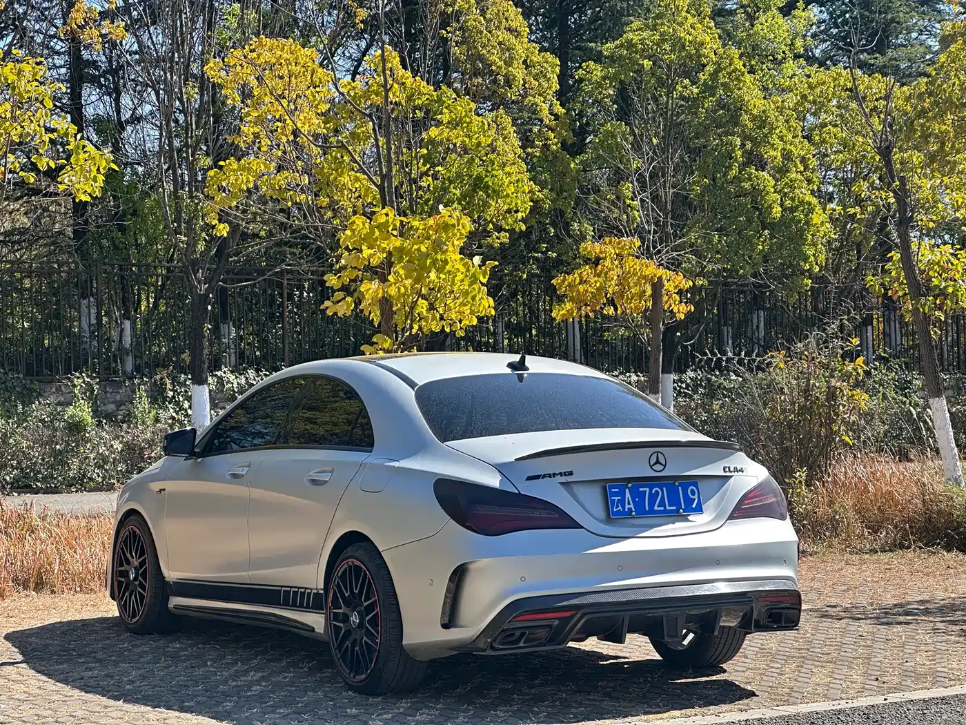 MERCEDES-BENZ CLA