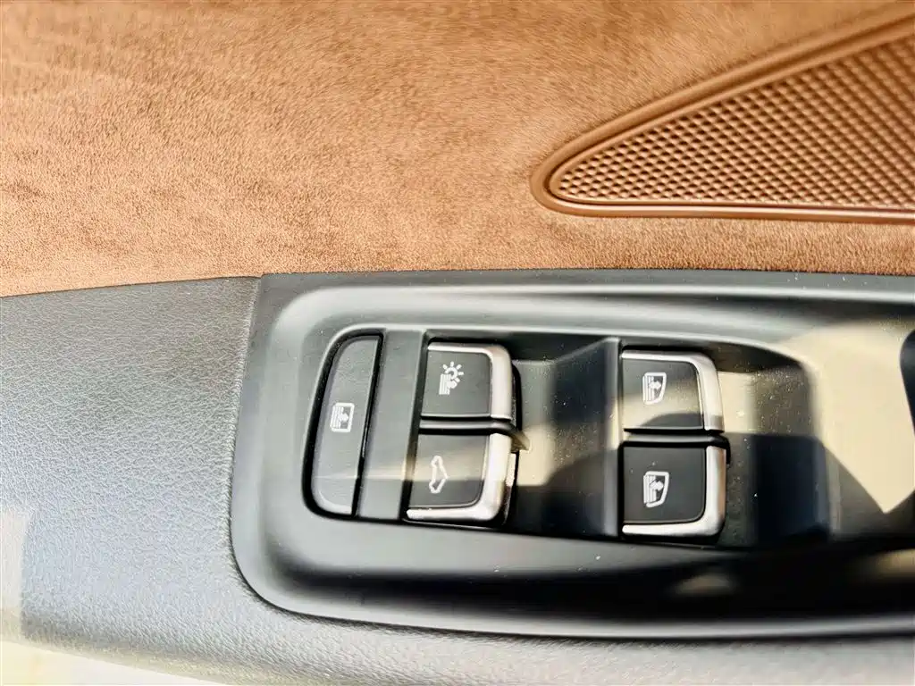 Audi A8 2014 A8L 45 TFSI quattro Comfort фото 11