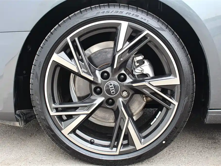 Audi A4L 2024 40 TFSI quattro RS Kit Speed Edition фото 10
