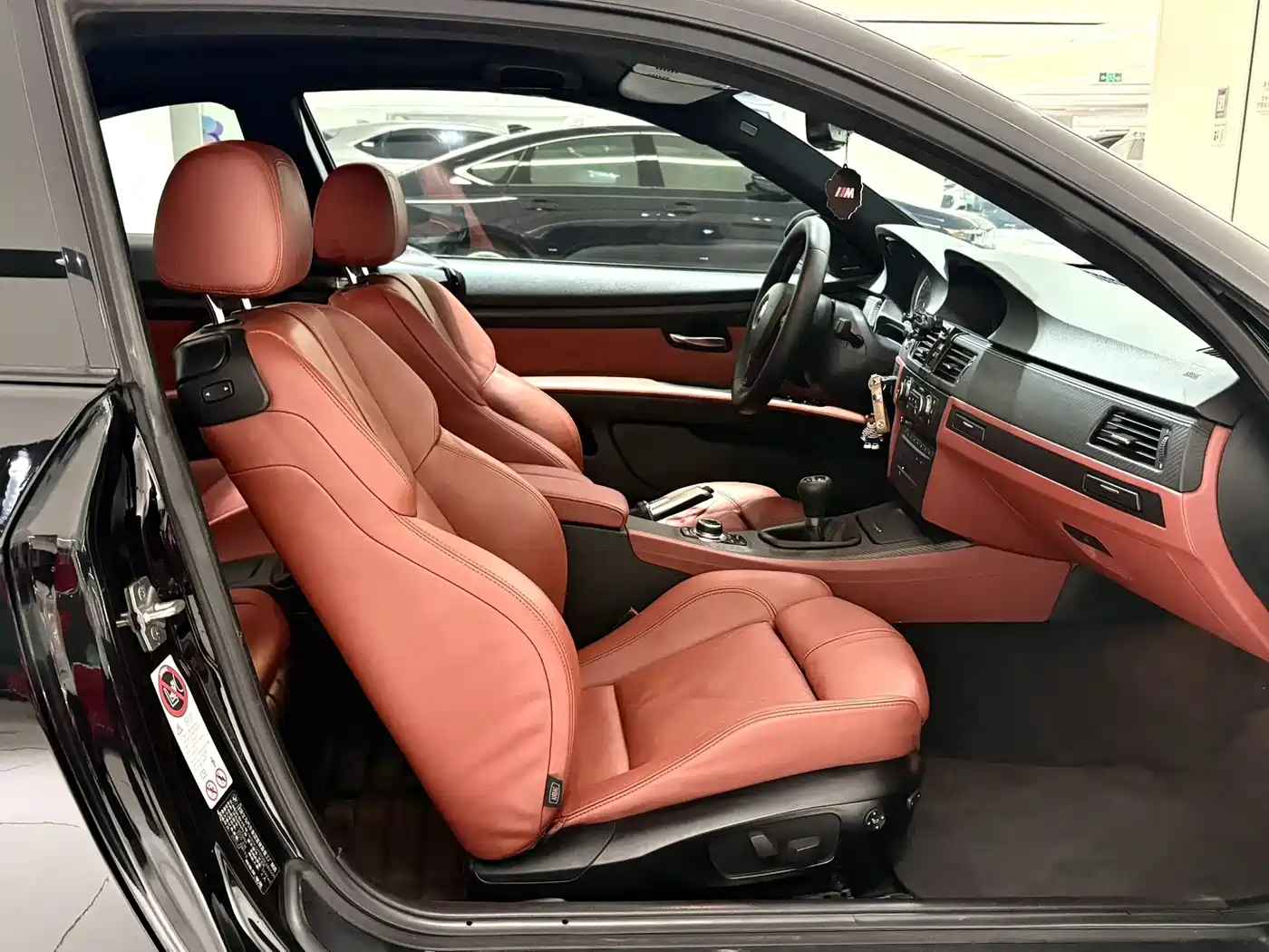 BMW M3 2011 M3 Coupe Carbon Fiber Roof Edition фото 6