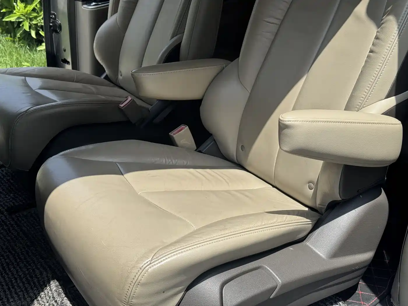 Buick GL8 2011 3.0L GT Luxury Business Elegance Edition фото 22
