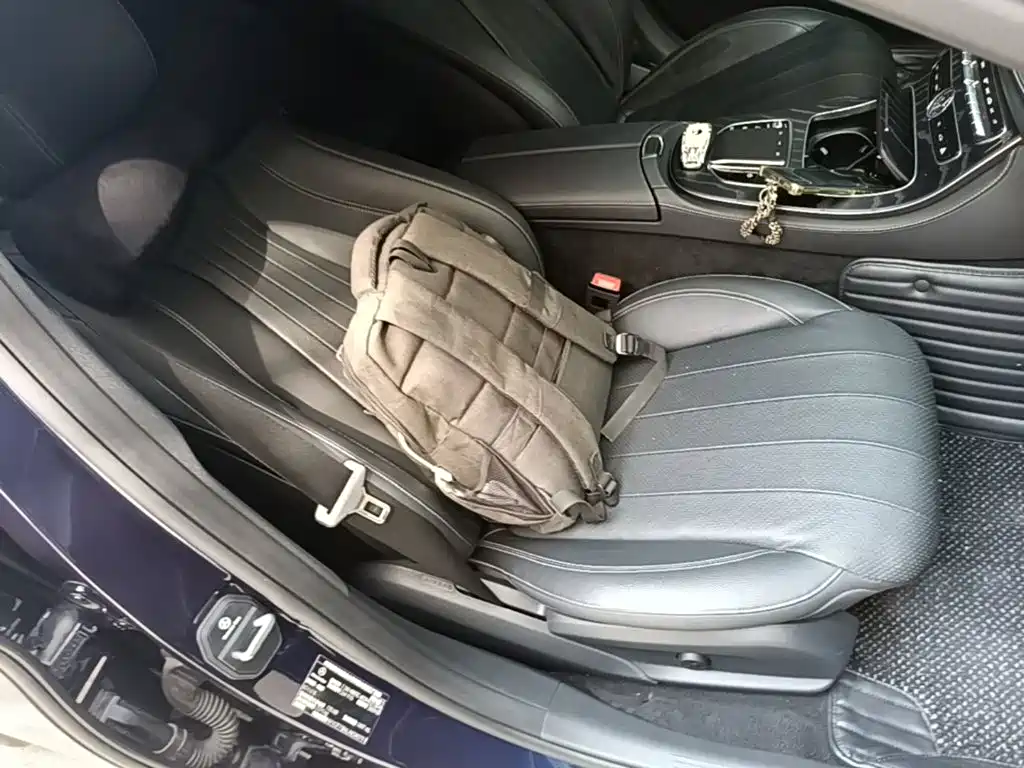 Фото 25 - Mercedes-Benz E-Class (Import)