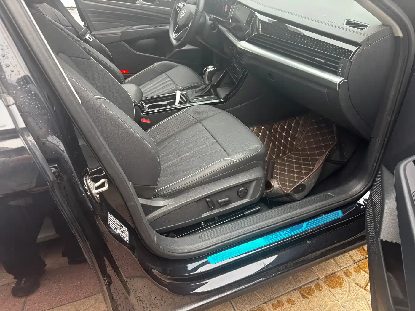 Volkswagen Passat 2024 280TSI Elite Edition фото 11