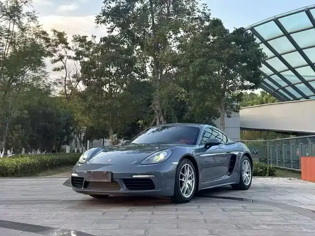 PORSCHE 718