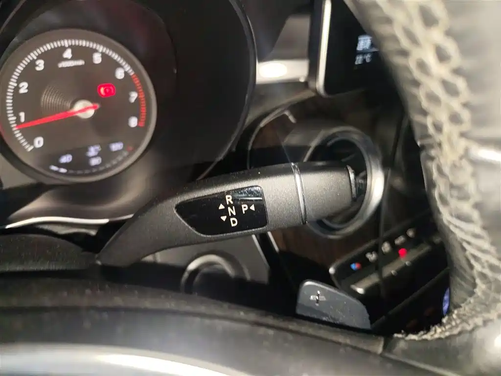 Mercedes-Benz C-Class 2015 C 180 L фото 10