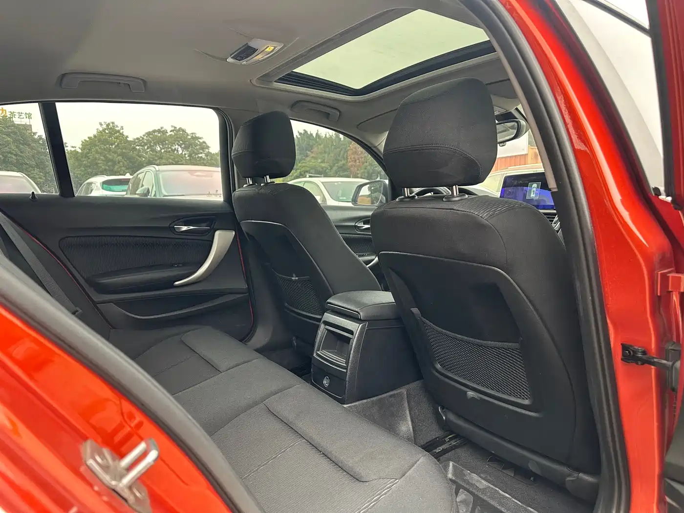 BMW 1 Series (Import) 2015 118i Leading фото 12