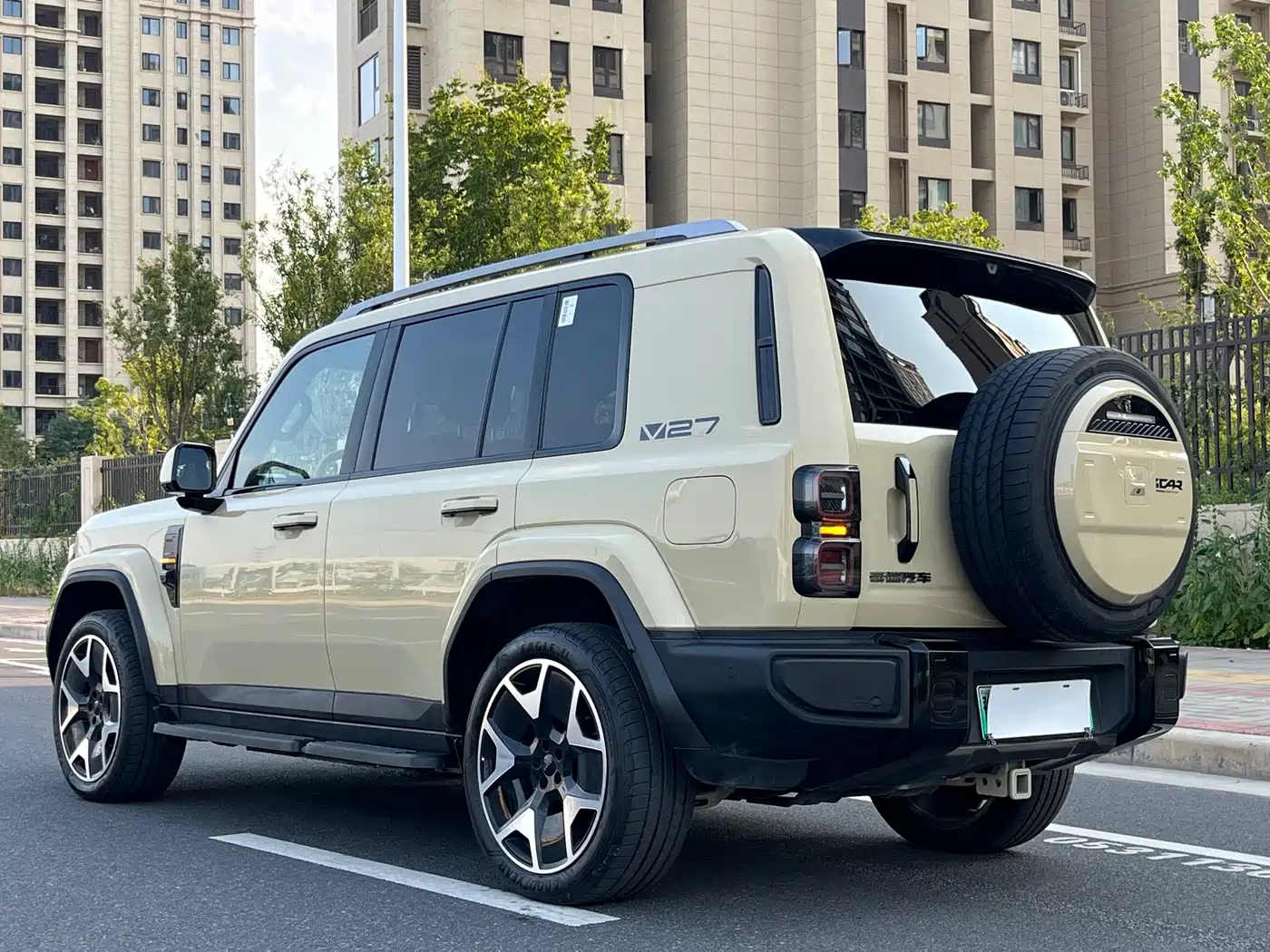 iCAR V27 2026 2026 200KM AWD Falcon 500