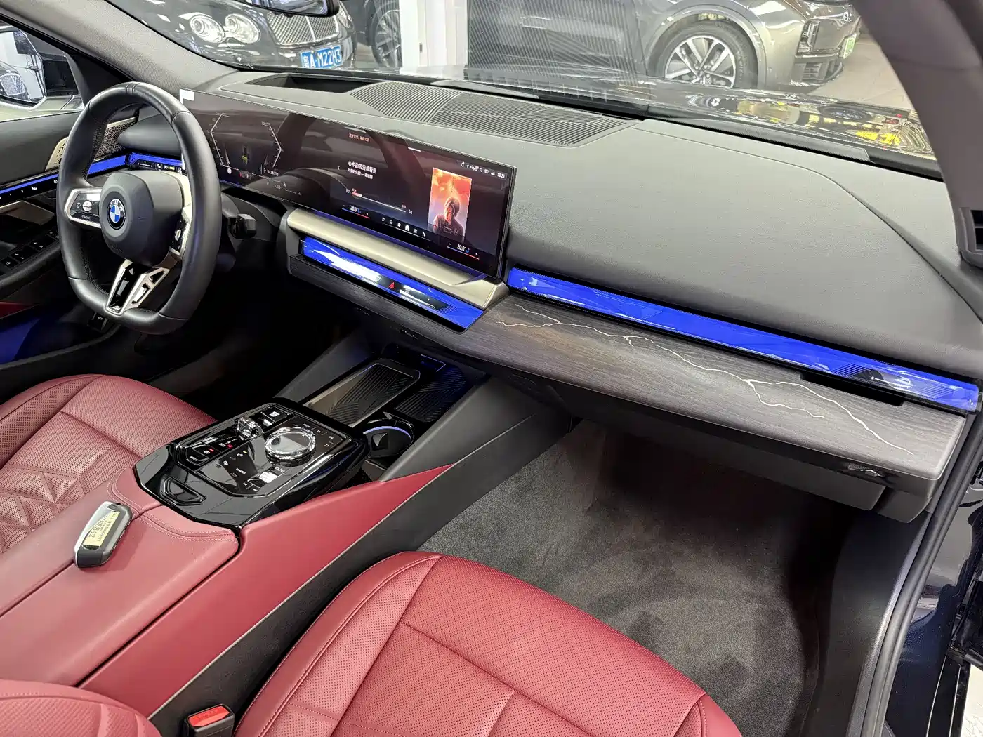 BMW 5 Series 2025 530Li Premium M Sport Package фото 19