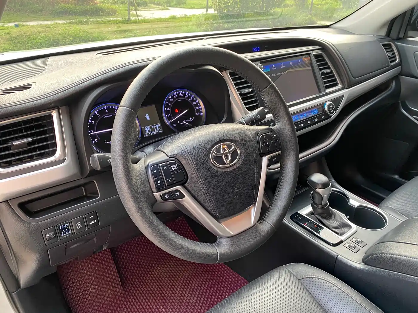 TOYOTA HIGHLANDER