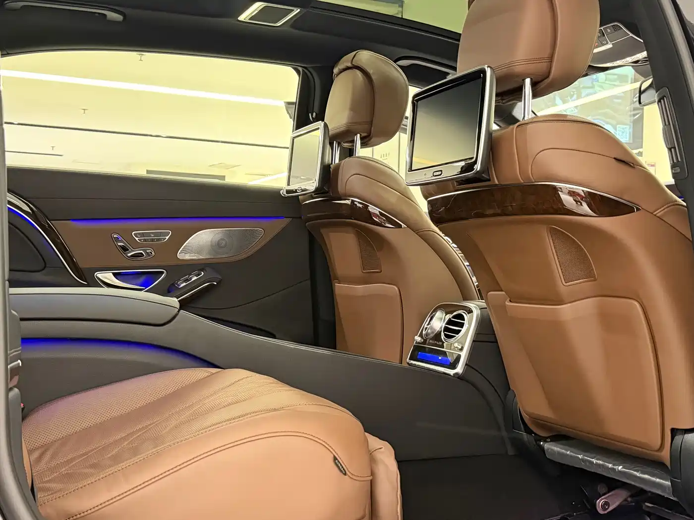Mercedes-Benz Maybach S-Class 2015 S 500 4MATIC фото 7