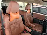 Photo 16 - Honda Odyssey