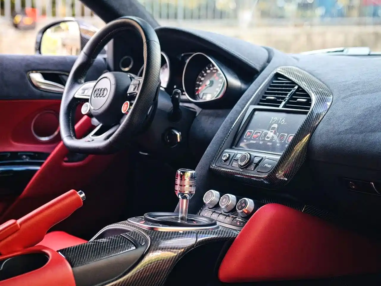 Фото 5 - Audi R8