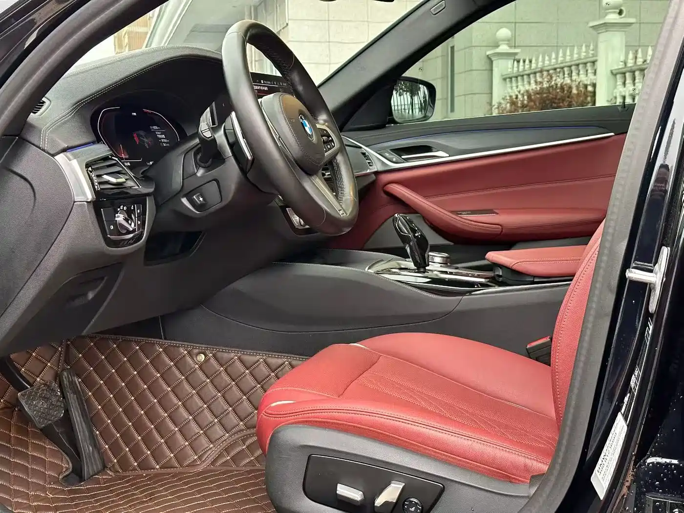 BMW 5 Series 2022 530Li Leading M Sport Package фото 4