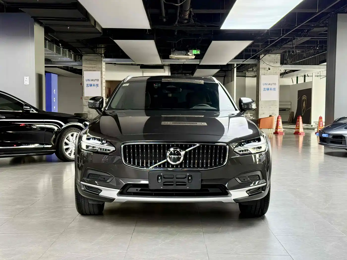 VOLVO V90