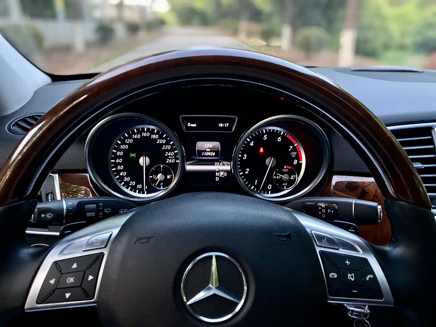Mercedes-Benz M-Class 2012 Model ML 350 Luxury фото 15
