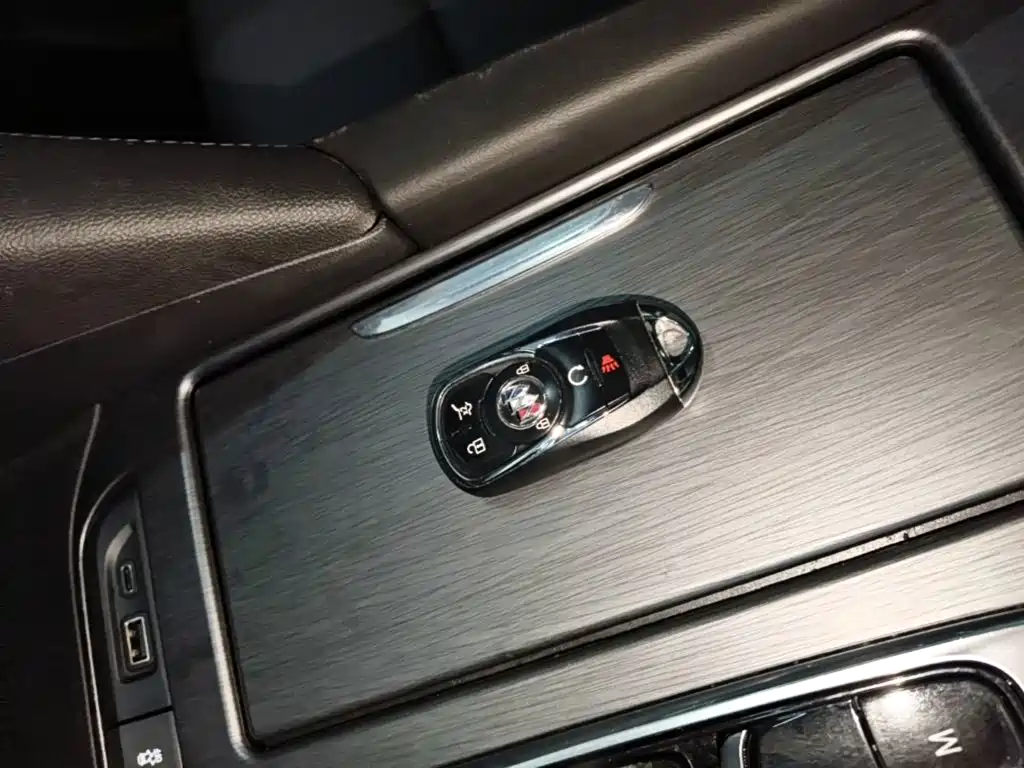 Buick Enclave 2023 2022 652T 2WD Premium 7-Seater