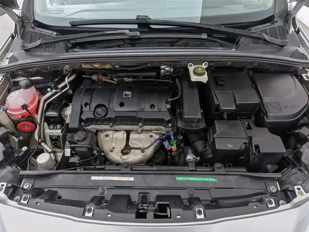Peugeot 308 2012 1.6L Automatic Trend Type фото 6