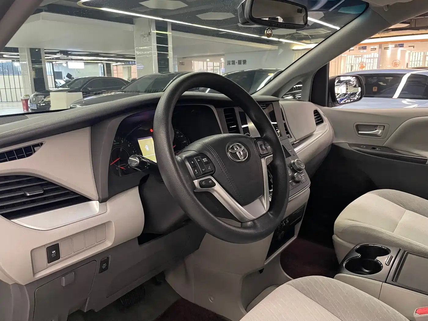 Toyota Sienna 2016 2015 3.5L 2WD LE