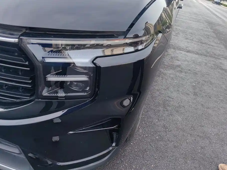 Photo 5 - Ford Edge
