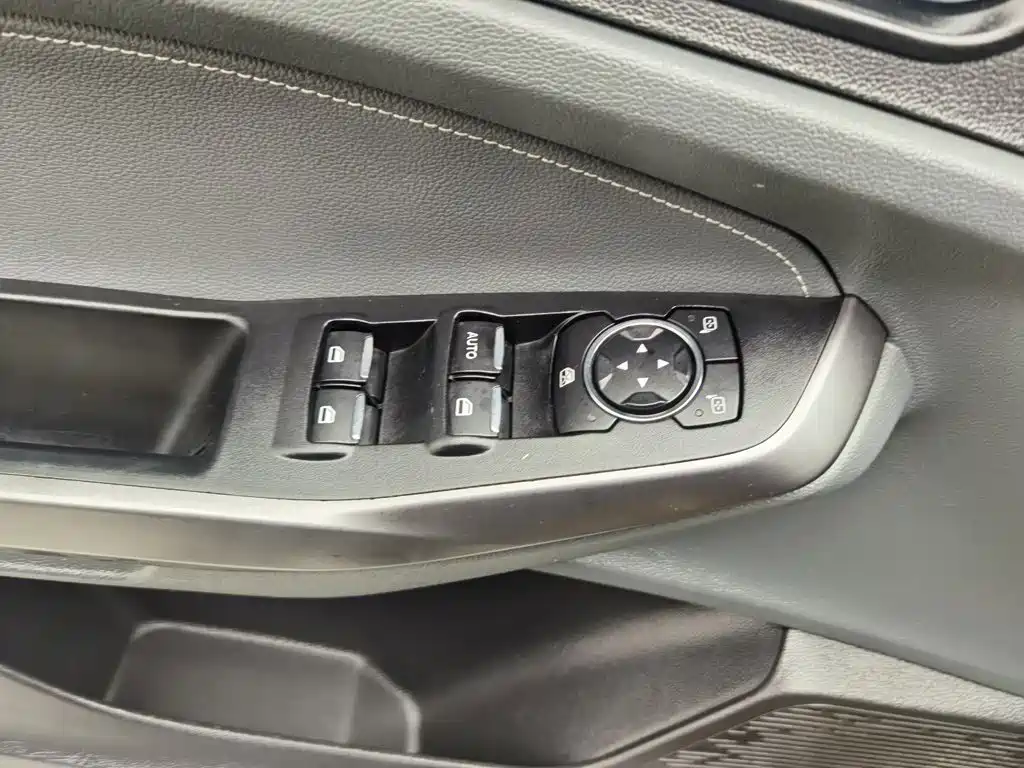 Ford Escort 2015 2015 1.5L Automatic Fashion