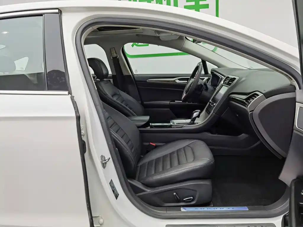 Photo 23 - Ford Mondeo