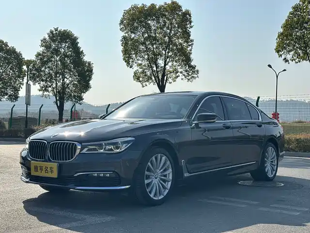 BMW 7 SERIES