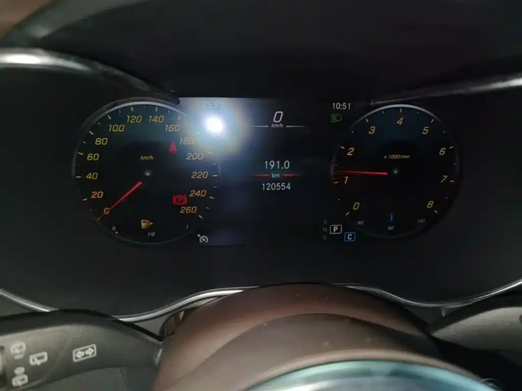 MERCEDES-BENZ GLC