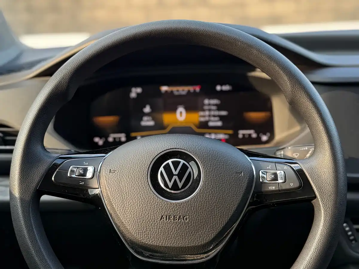 Volkswagen Tharu 2022 280TSI FWD Luxury Edition фото 13