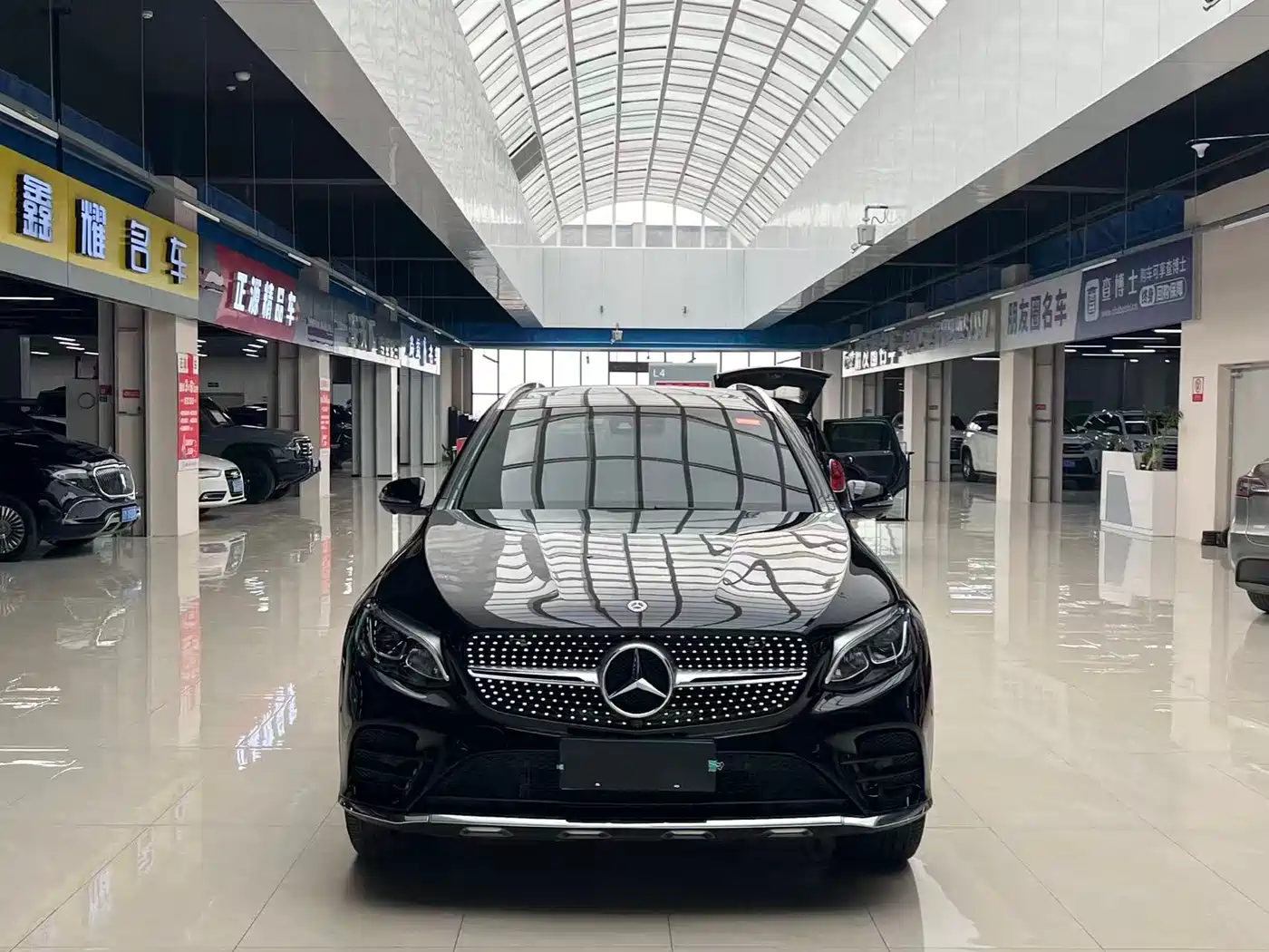 Mercedes-Benz GLC 2019 Facelift GLC 260 L 4MATIC Luxury фото 2