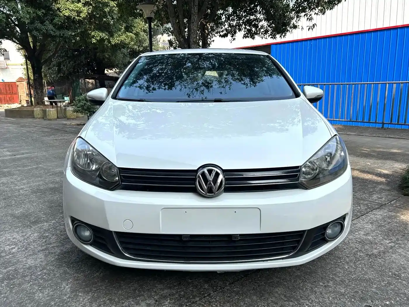 Фото 2 - Volkswagen Golf